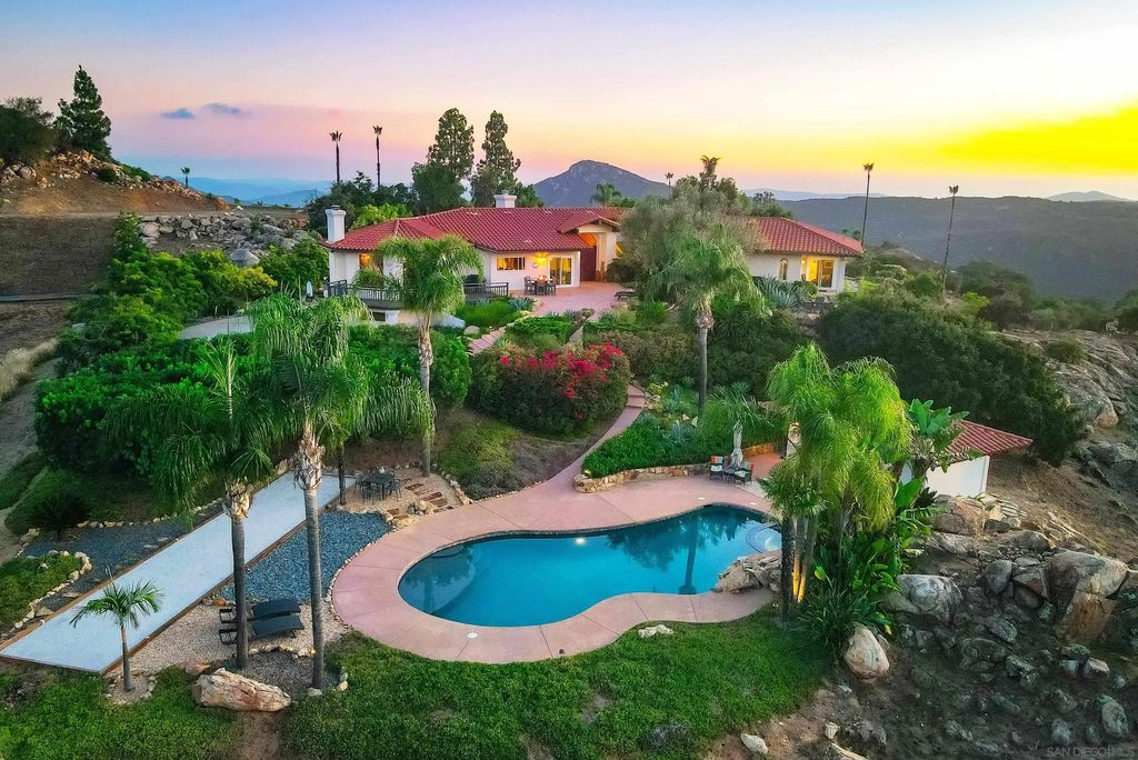 Photo of 14193 Ridge Canyon Road, Valley Center, CA 92082 (MLS # 250041436)