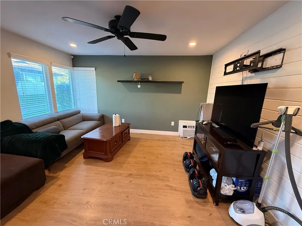 1800 E Heim 48