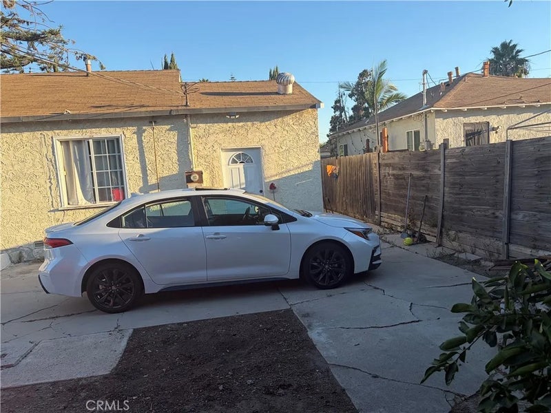 1310 W Tichenor