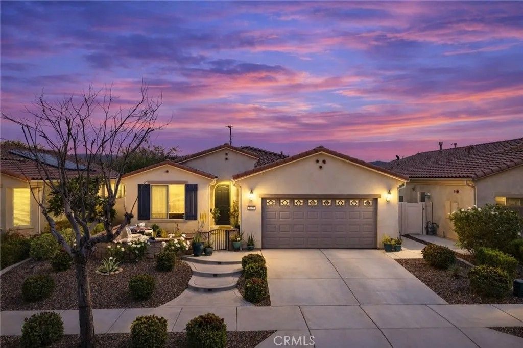 Photo of 1496 Via Rojas, Hemet, CA 92545 (MLS # SW26050104)