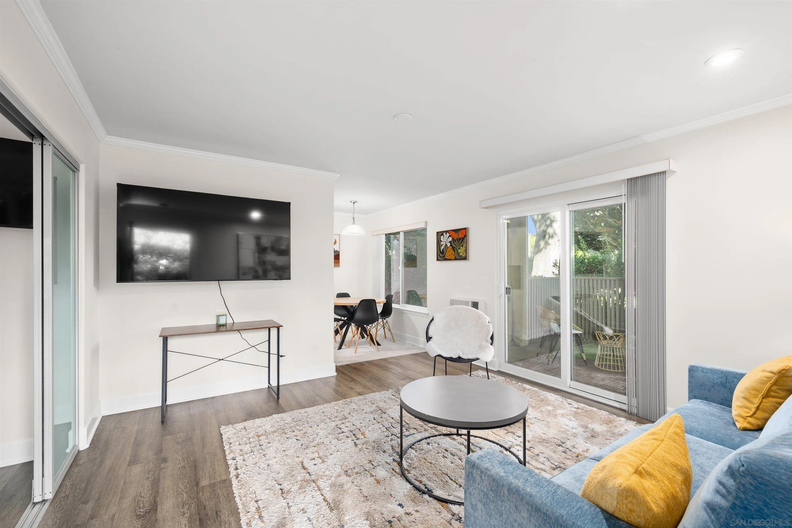 8581 Villa La Jolla Dr N