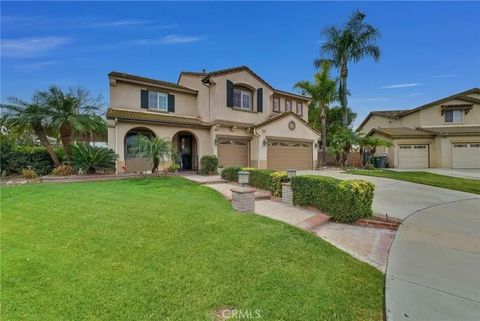 Photo of 14037 Hollywood Ave, Eastvale, CA 92880 (MLS # TR26028506)
