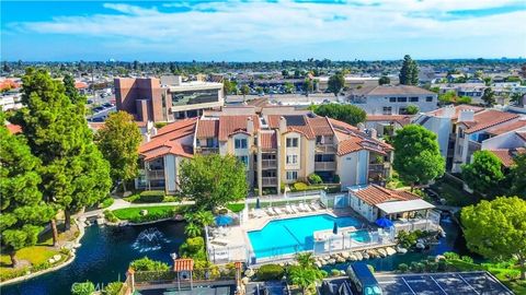 Tiny photo for 16551 Grunion Lane #204, Huntington Beach, CA 92649 (MLS # PW25251851)