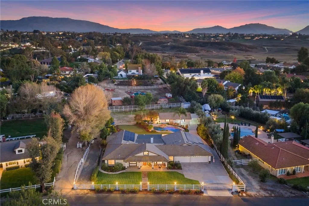 40320 Paseo Del Cielo