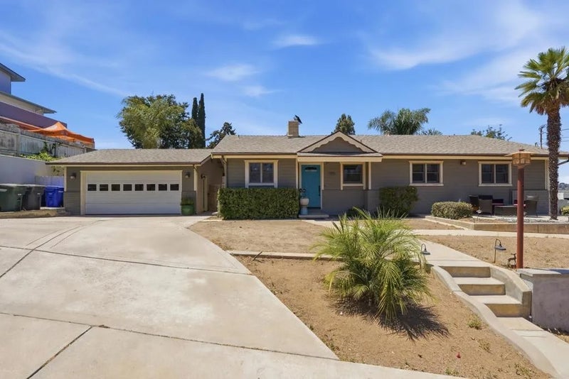 1738 Key Lane