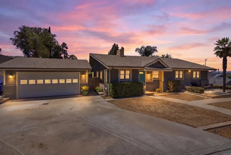 1738 Key Lane