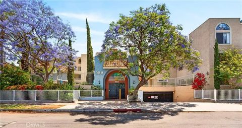 Photo of 550 Orange Ave #216, Long Beach, CA 90802 (MLS # SB26091965)