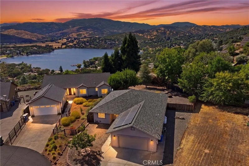 19527 Stonegate