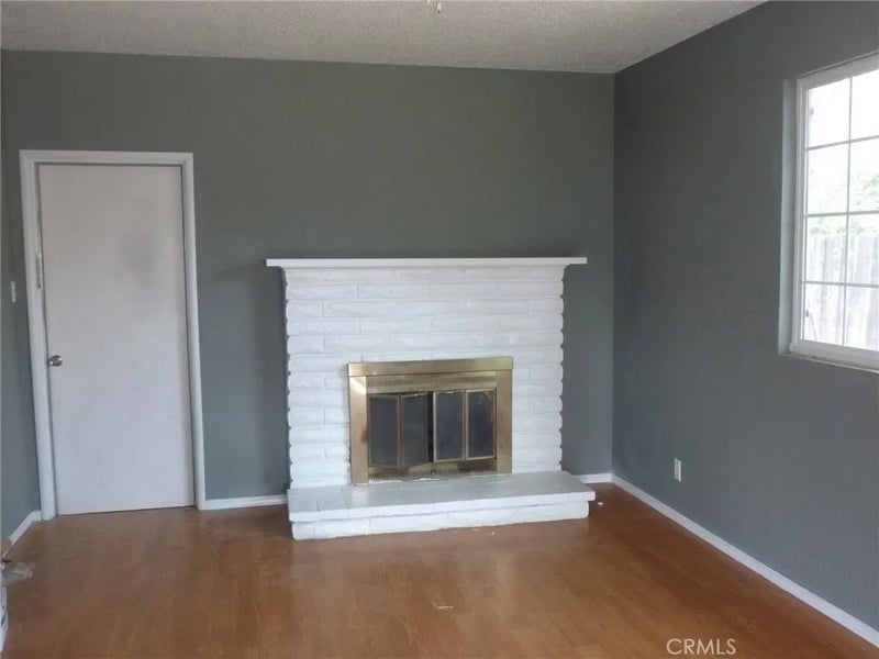 1406 Queens Circle