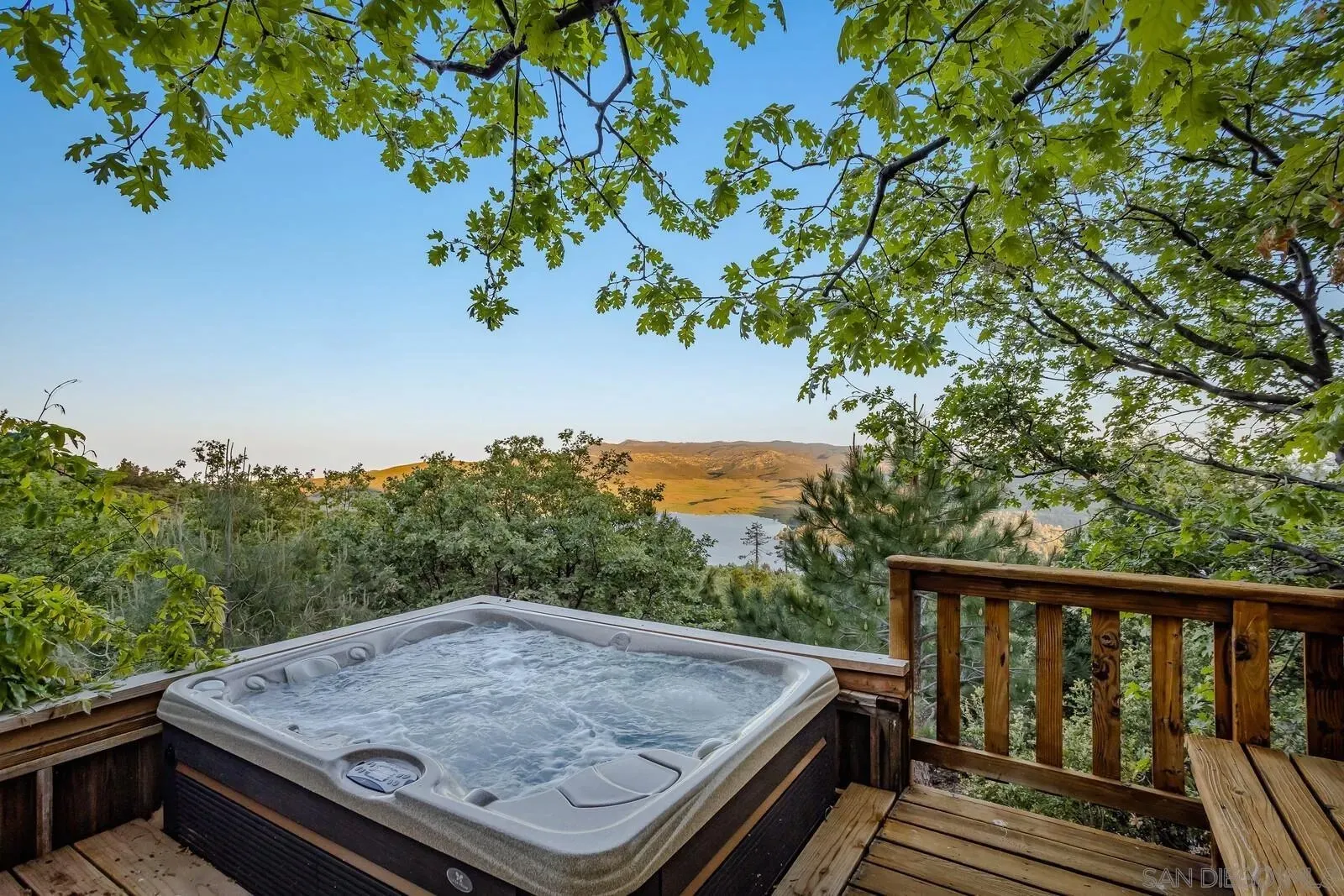 Julian, California 92036, United States, 4 Bedrooms Bedrooms, ,5 BathroomsBathrooms,Residential,Active,253181