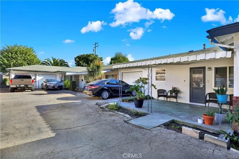 291 W Artesia Street