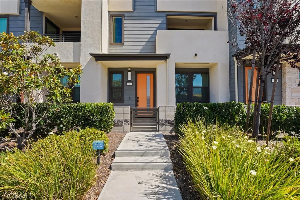 2941 W Lincoln Ave #3
