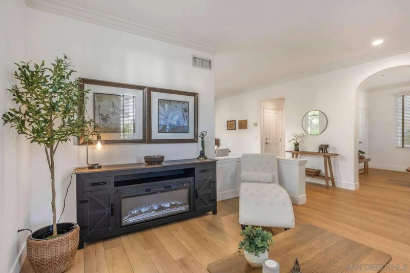 86 Canyoncrest