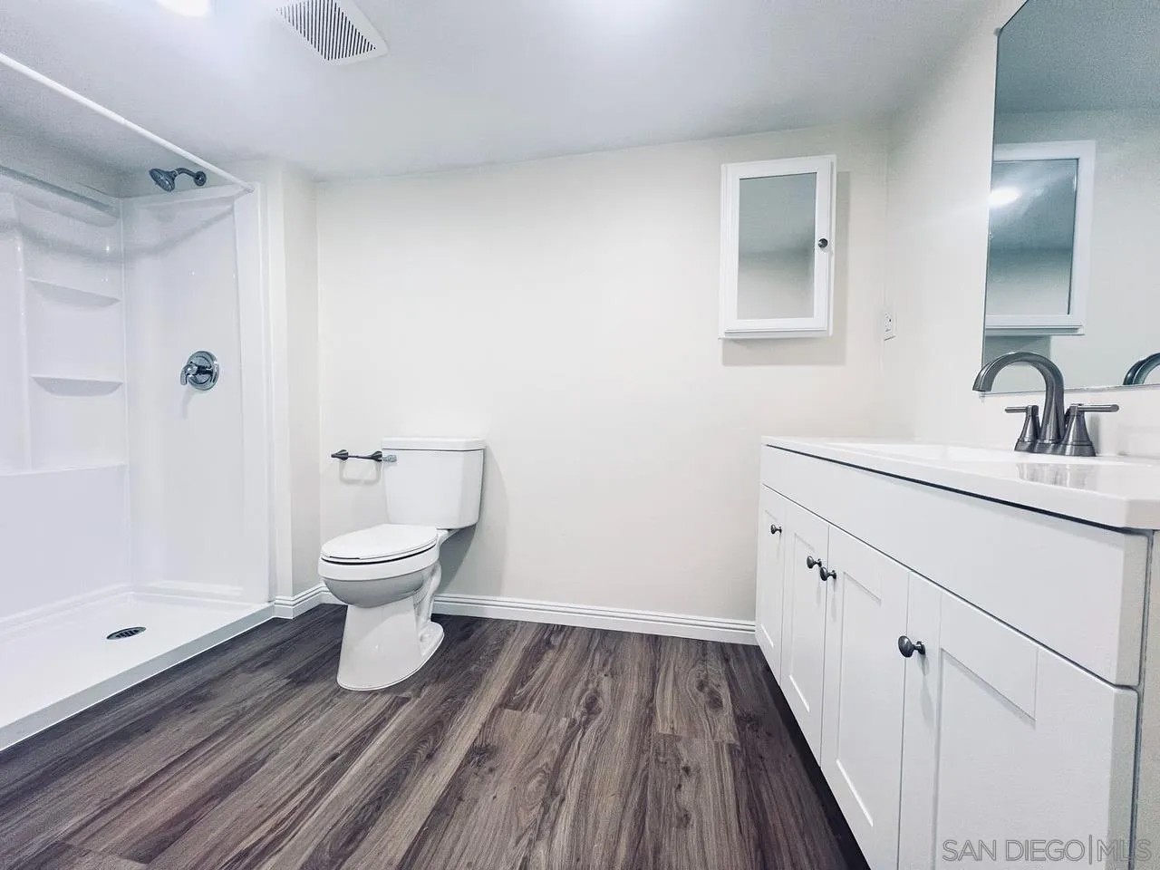 422 S Date St.