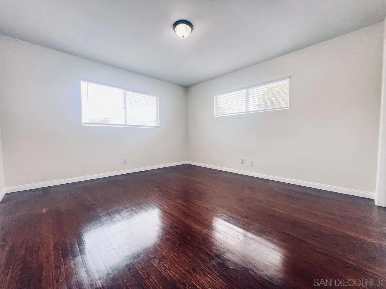 422 S Date St.