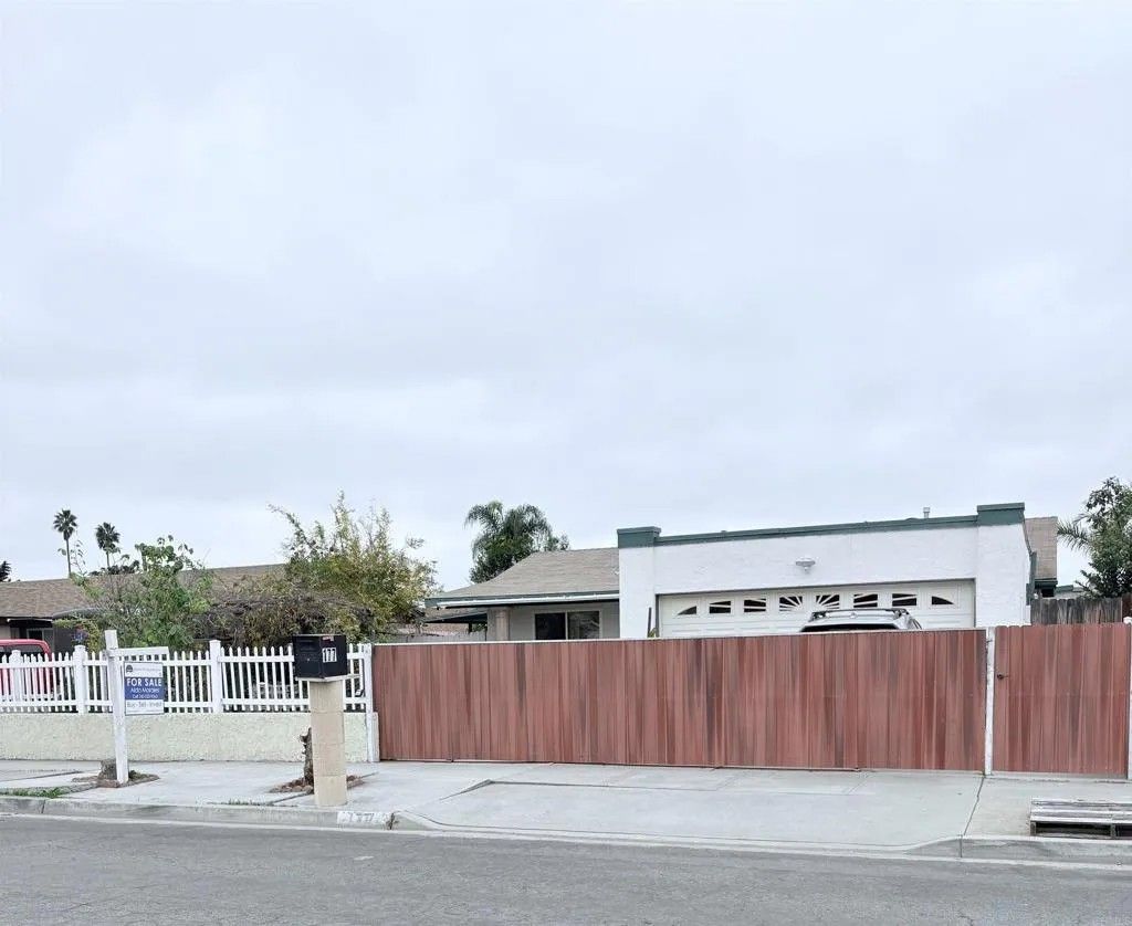 Photo of 177 Mayfair Street, Oceanside, CA 92058 (MLS # NDP2510661)