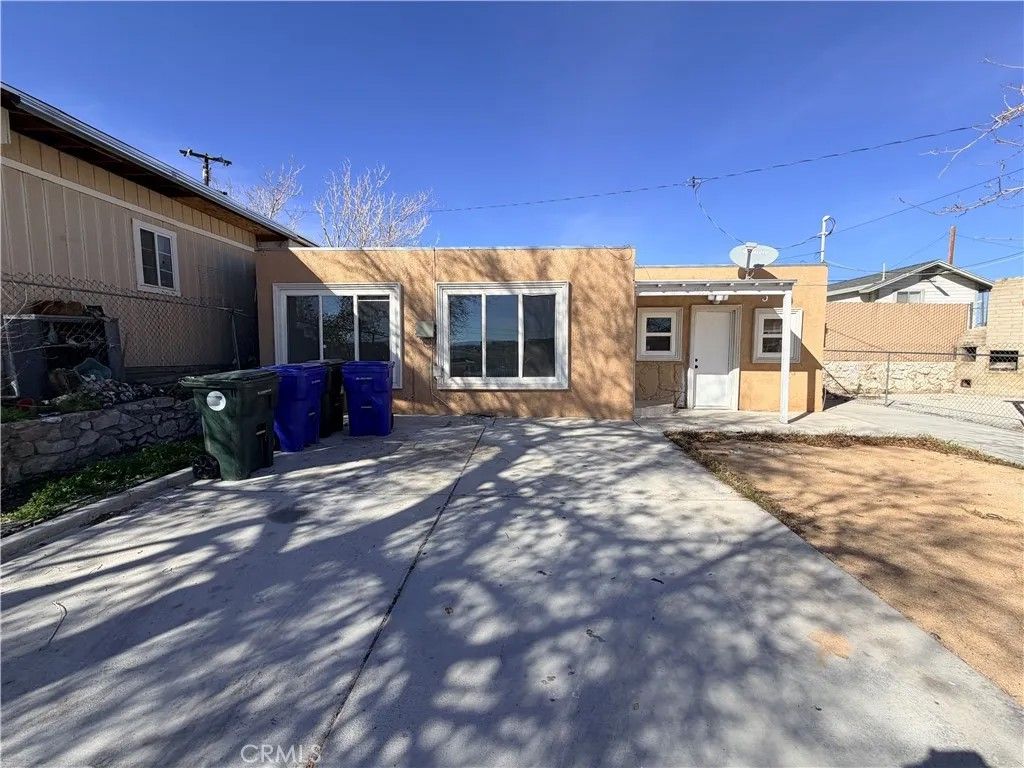 Photo of 15398 6th St, Victorville, CA 92395 (MLS # PW26016605)