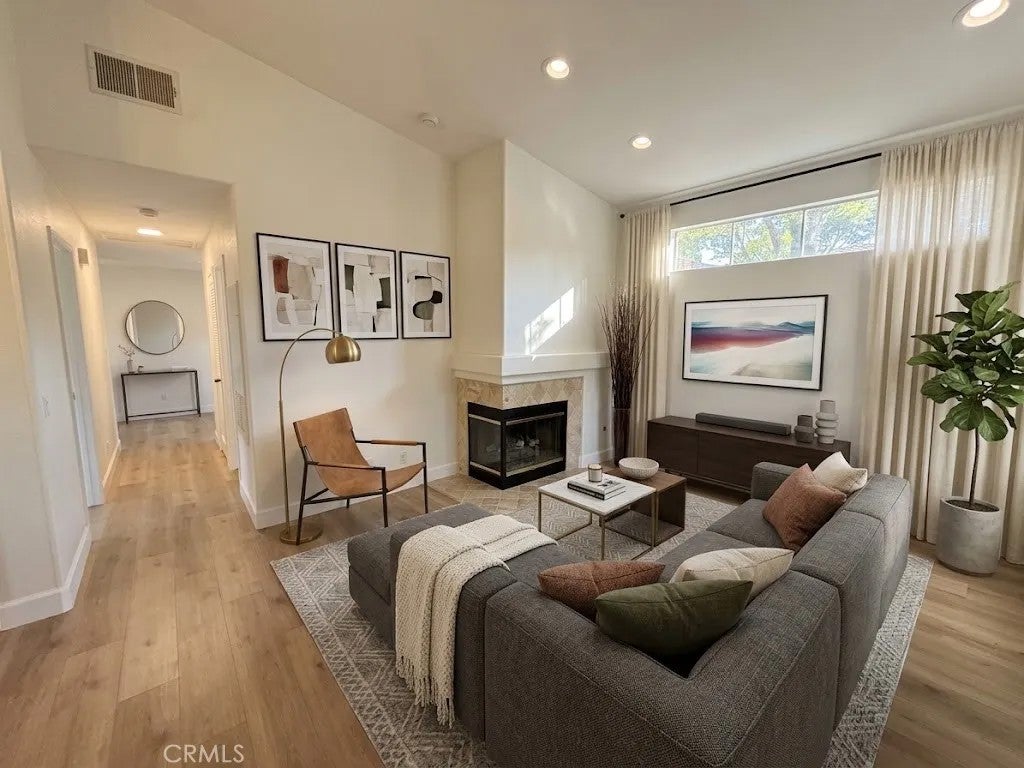 Photo of 77 Via Pausa, Rancho Santa Margarita, CA 92688 (MLS # OC26195970)