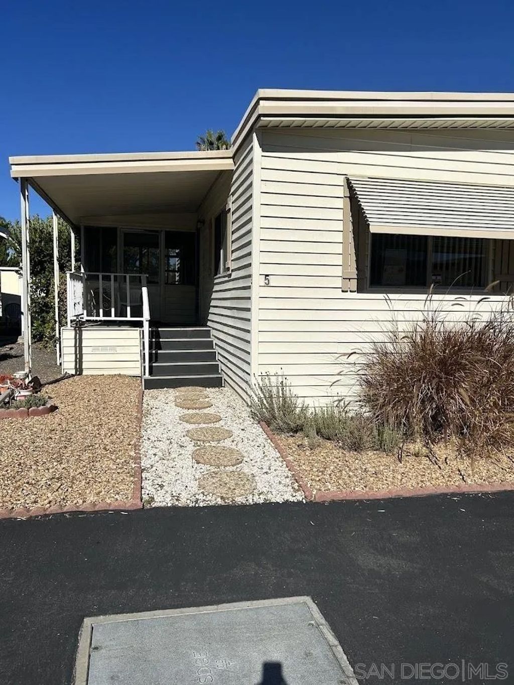 Photo of 1501 Anza Avenue #5, Vista, CA 92084 (MLS # 250042137)