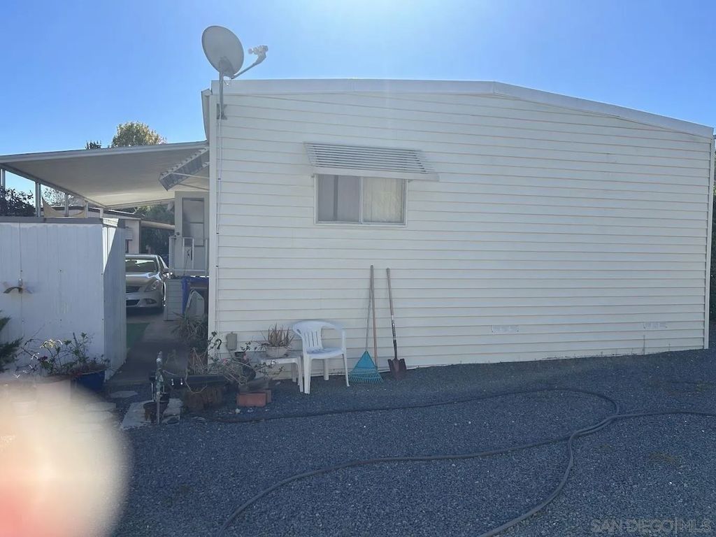 Photo of 1501 Anza Avenue #5, Vista, CA 92084 (MLS # 250042137)