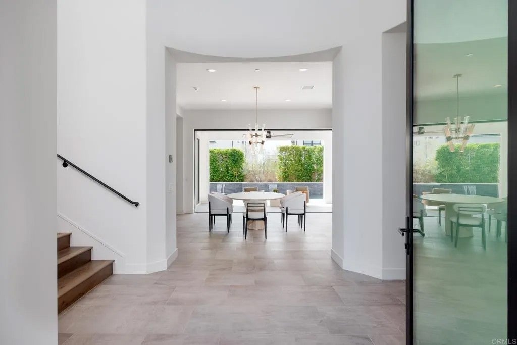 6179 Summit Crest Circle