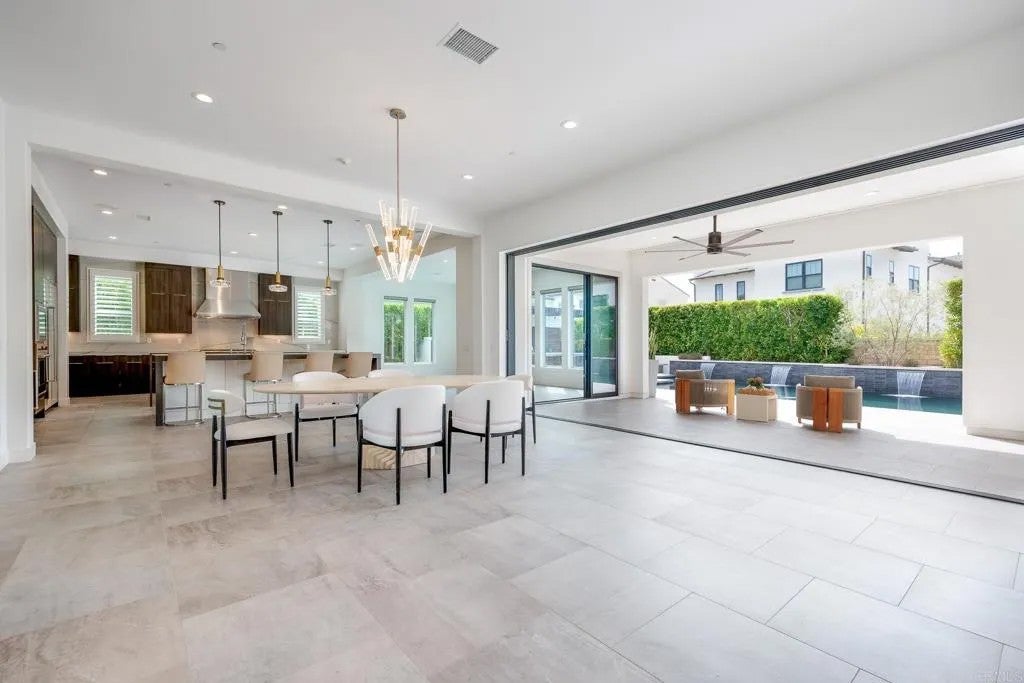 6179 Summit Crest Circle