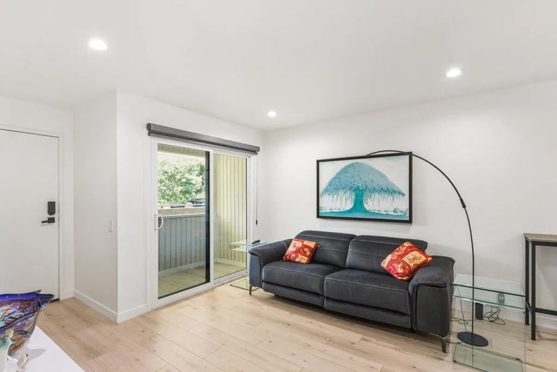 2812 N Auburn Court F201