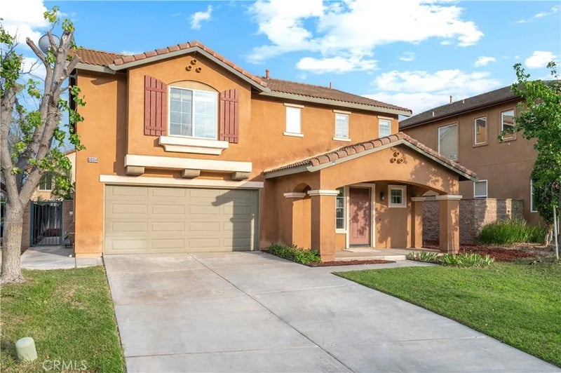 38354 Falcon Court