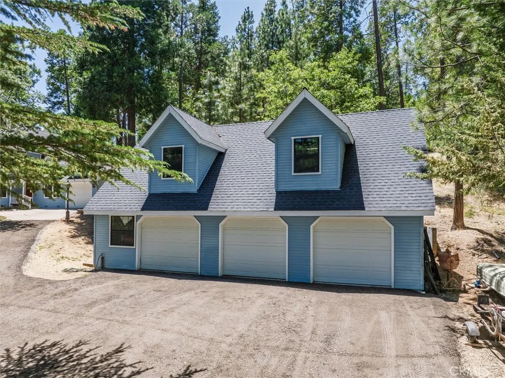 36232 Finegold Creek
