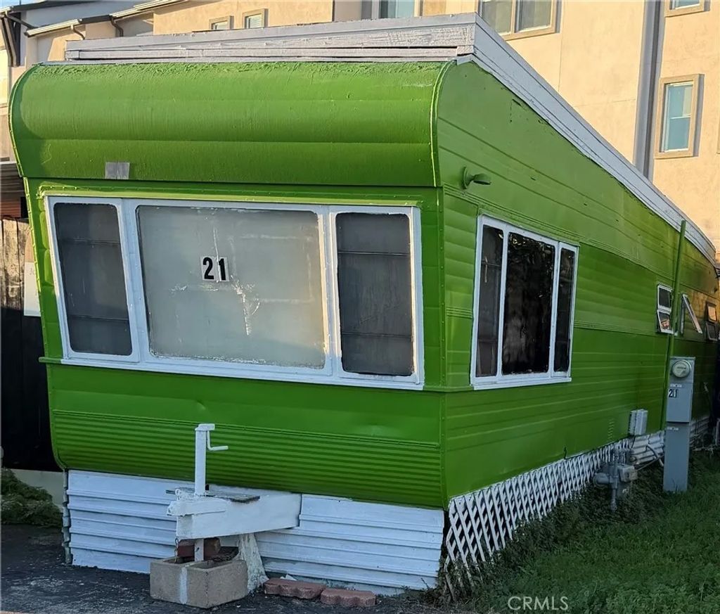 Photo of 13713 S Vermont Ave, Gardena, CA 90247 (MLS # PW26018872)