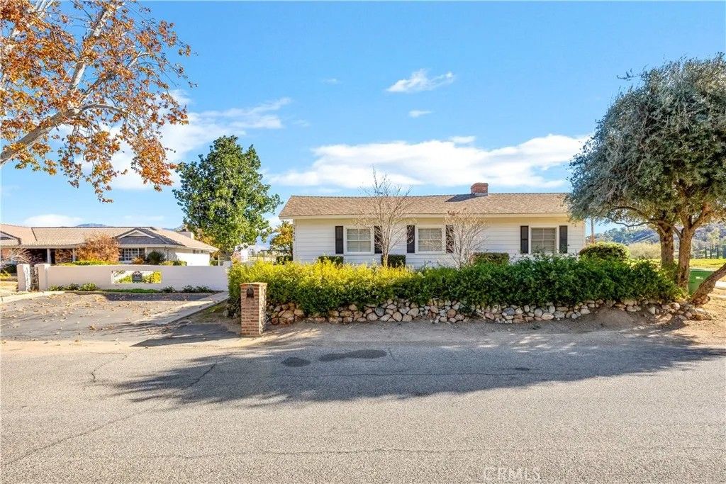 Photo of 27454 Hemet St, Hemet, CA 92544 (MLS # SW25280010)