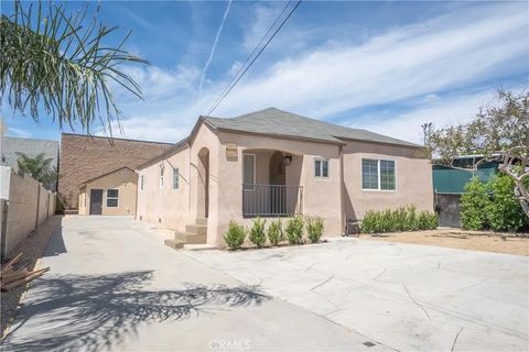 Photo of 13463 Brownell St, San Fernando, CA 91340 (MLS # SR26076599)
