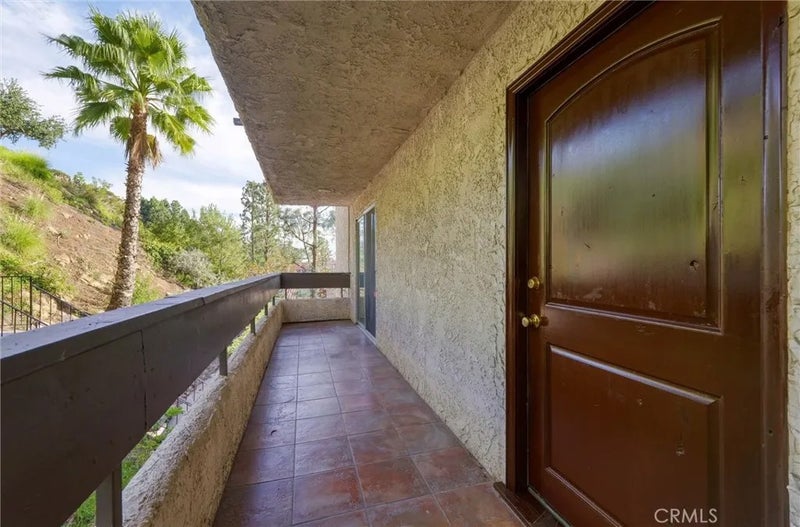 2700 Cahuenga Boulevard East 2217