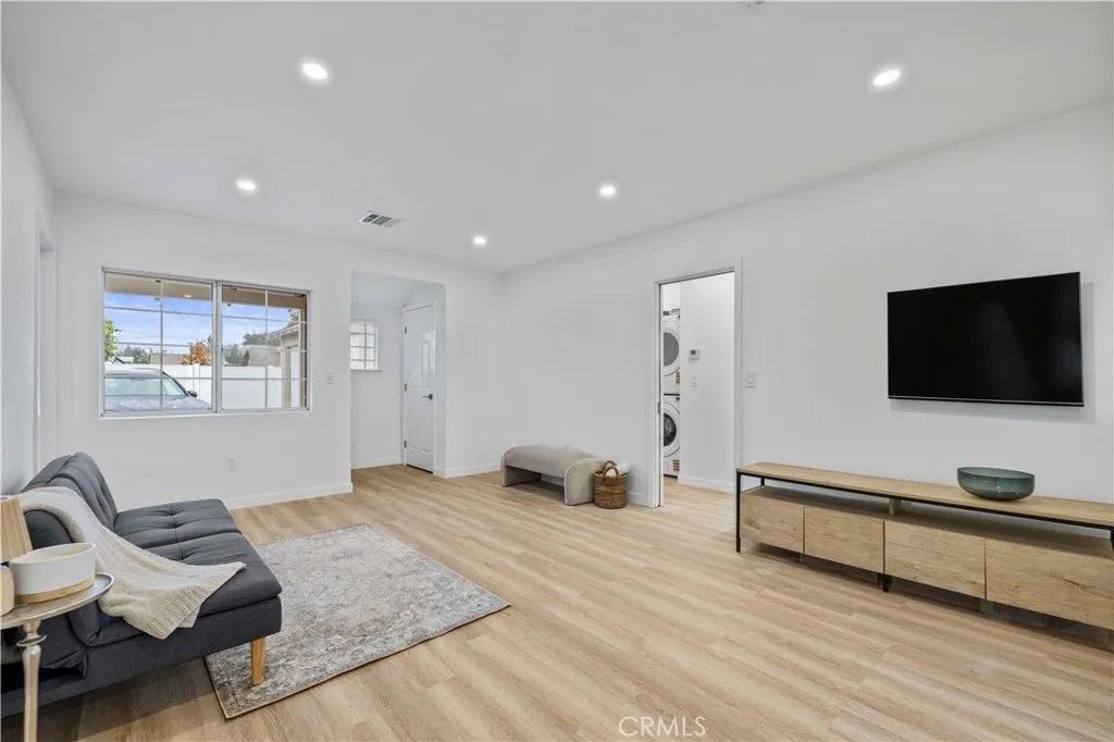 Photo of 13279 Pierce Street, Pacoima, CA 91331 (MLS # SR26001580)