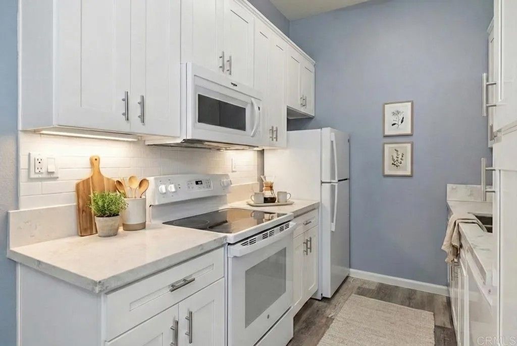 Photo of 8328 Regents Road #1K, San Diego, CA 92122 (MLS # NDP2601409)