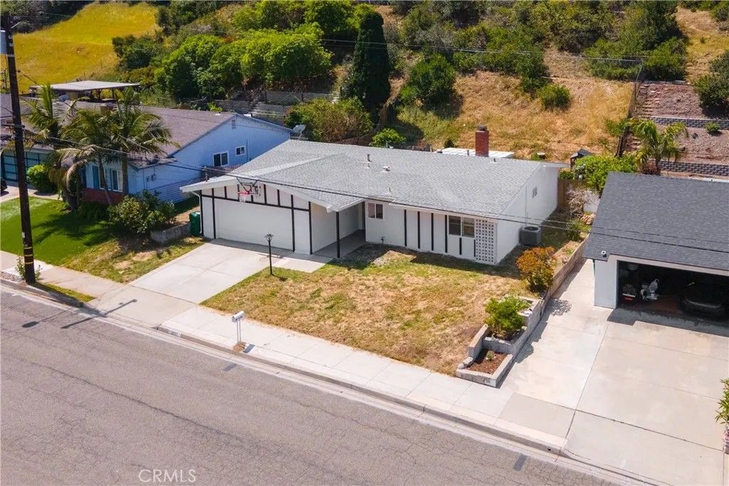 Photo of 2833 Turnbull ST, Oceanside, CA 92054 (MLS # SW26096646)