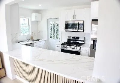 1205 Cole
