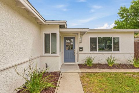 Photo of 3263 Roberta Ln, Oceanside, CA 92054 (MLS # 260007766)