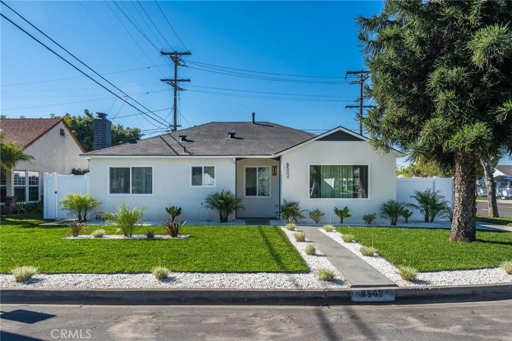 Photo of 8502 Comolette St, Downey, CA 90242 (MLS # DW25251758)