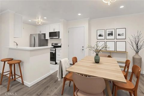 Photo of 18620 Hatteras St, Tarzana, CA 91356 (MLS # WS25275087)