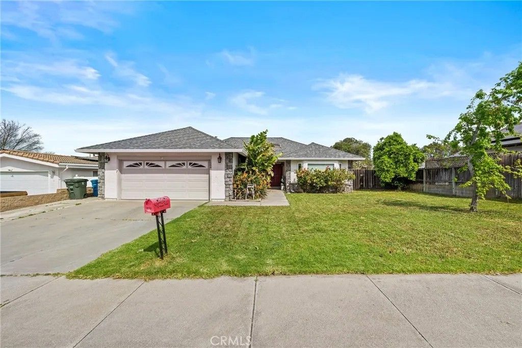 Photo of 1586 El Camino De Vida, Hollister, CA 95023 (MLS # SW26058362)