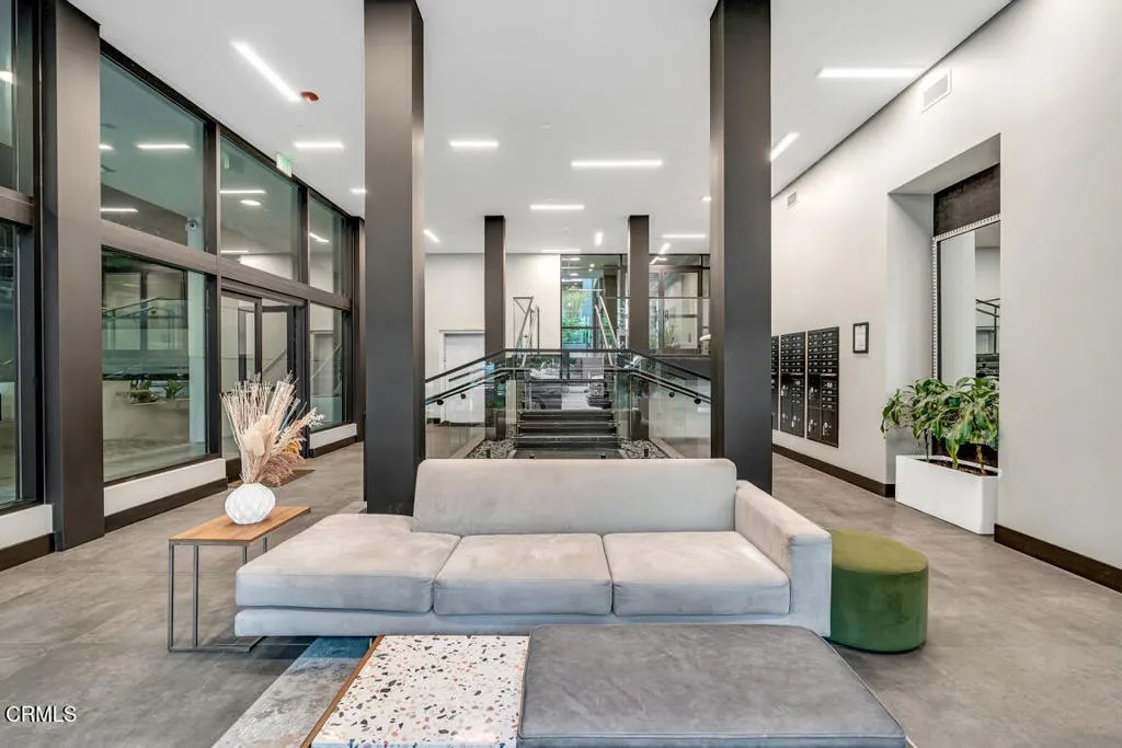 178 S Euclid Avenue 412