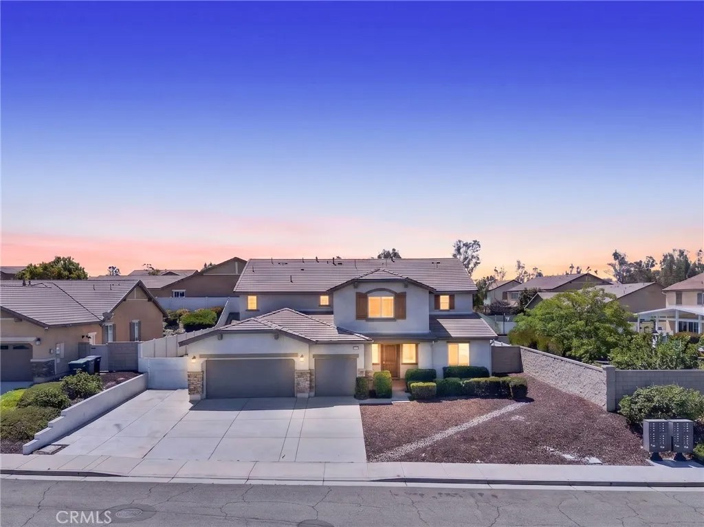 23347 Crystal Way