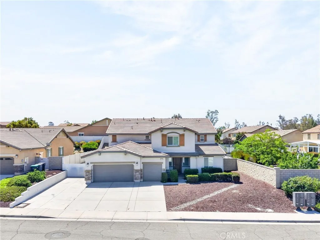23347 Crystal Way