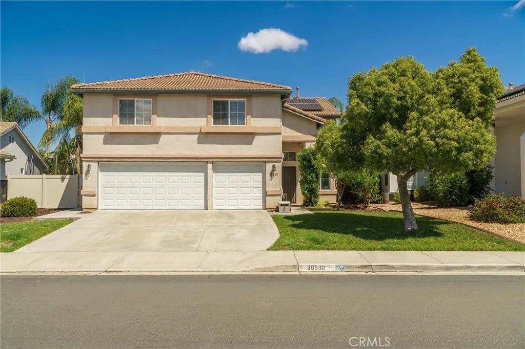 Photo of 39560 Saint Honore Drive, Murrieta, CA 92563 (MLS # SW26081538)