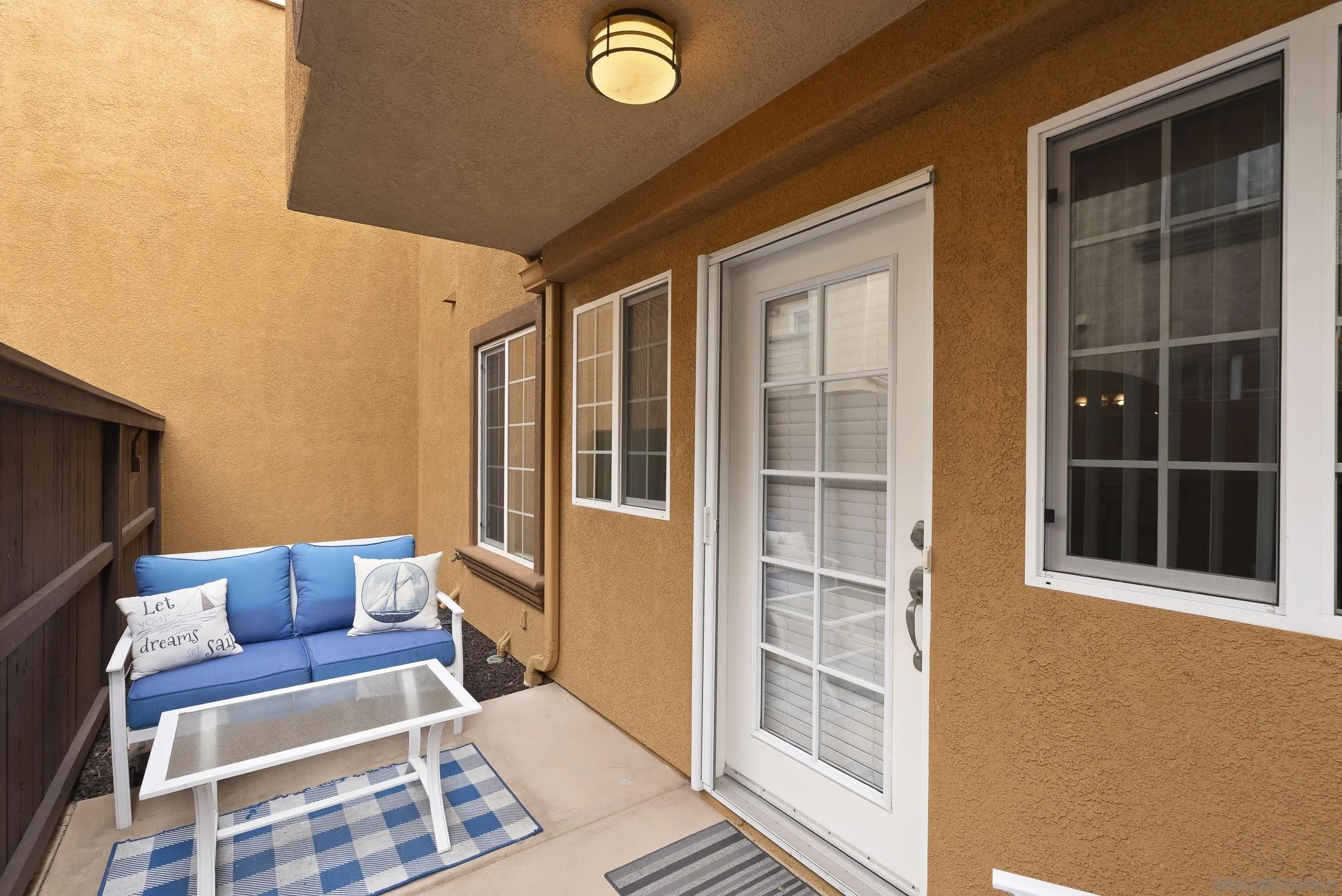 5252 Balboa Arms 181