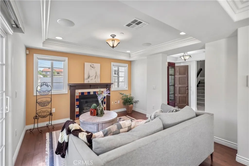 1128 Huntington Drive C