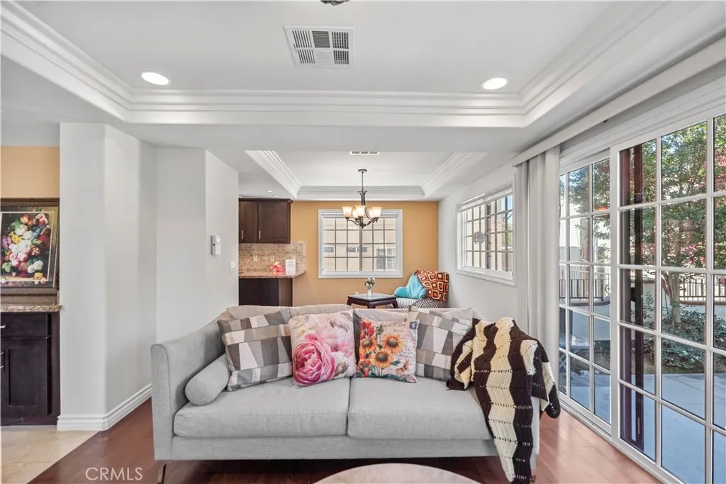 1128 Huntington Drive C