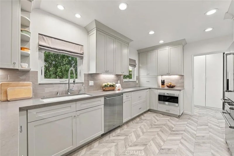 6321 W 79th Street
