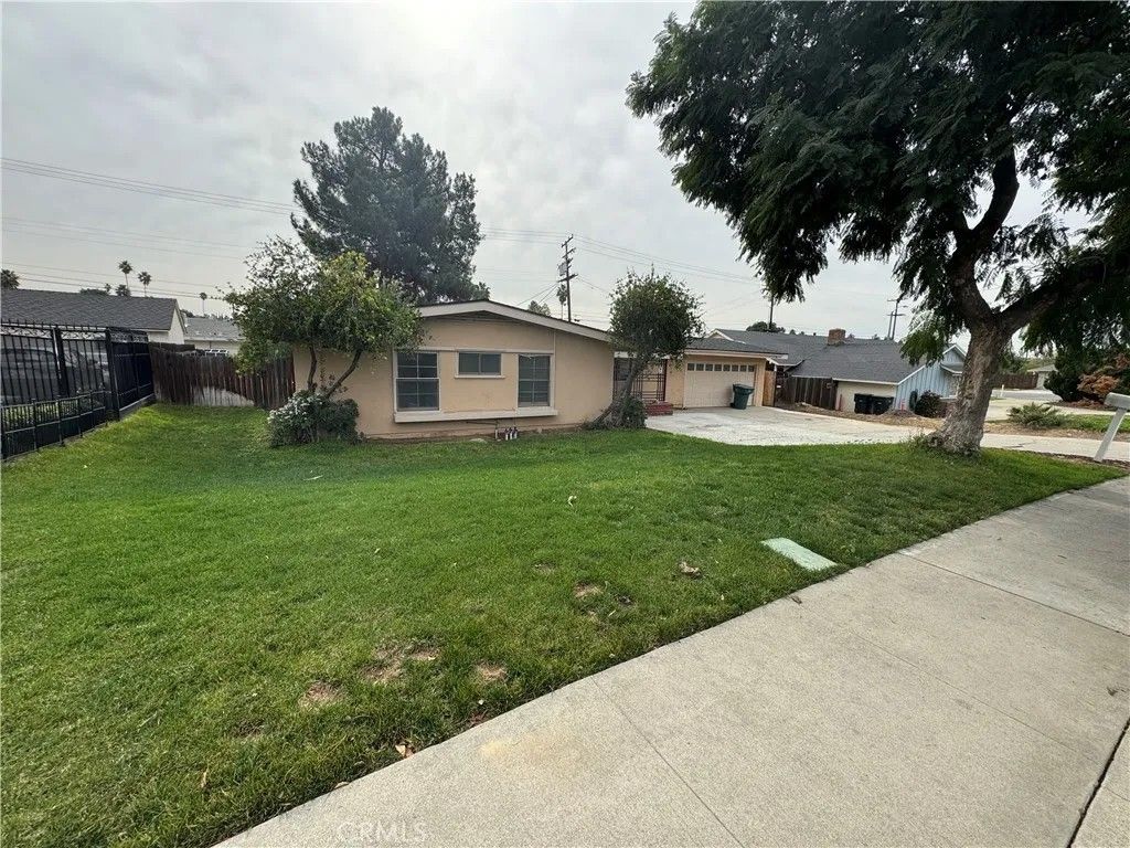 Photo of 202 Spieth Way, Riverside, CA 92507 (MLS # PW26015057)